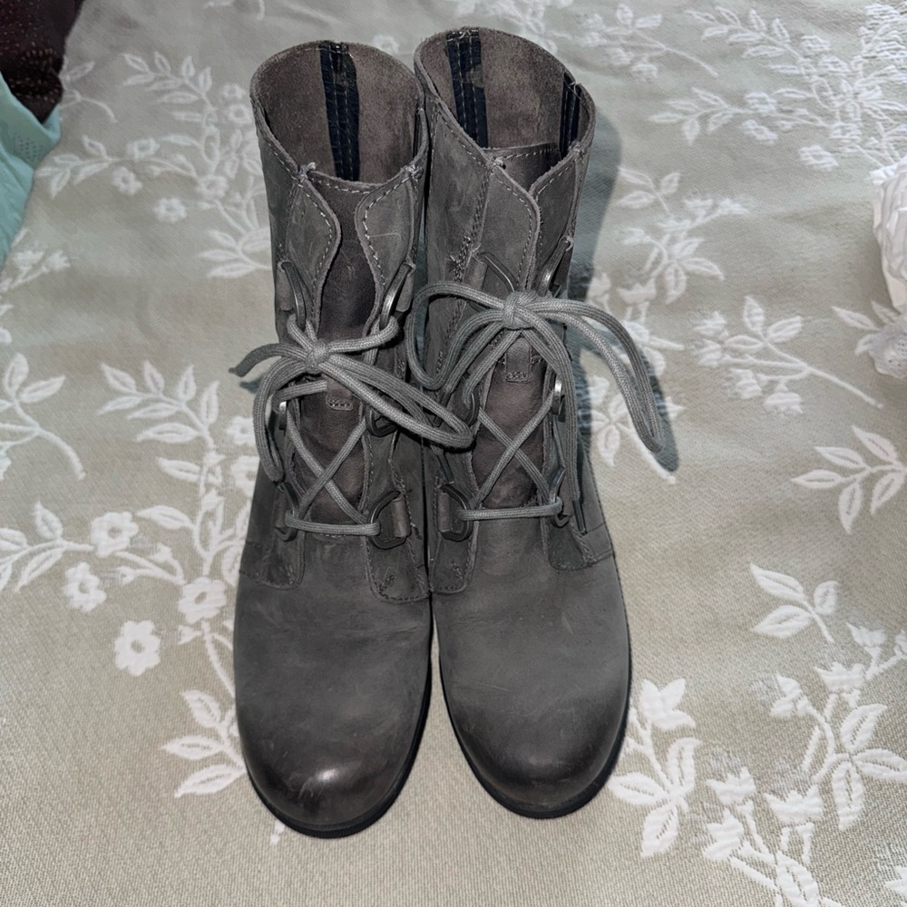 Sorel Joan Of Arctic II Hidden heel.